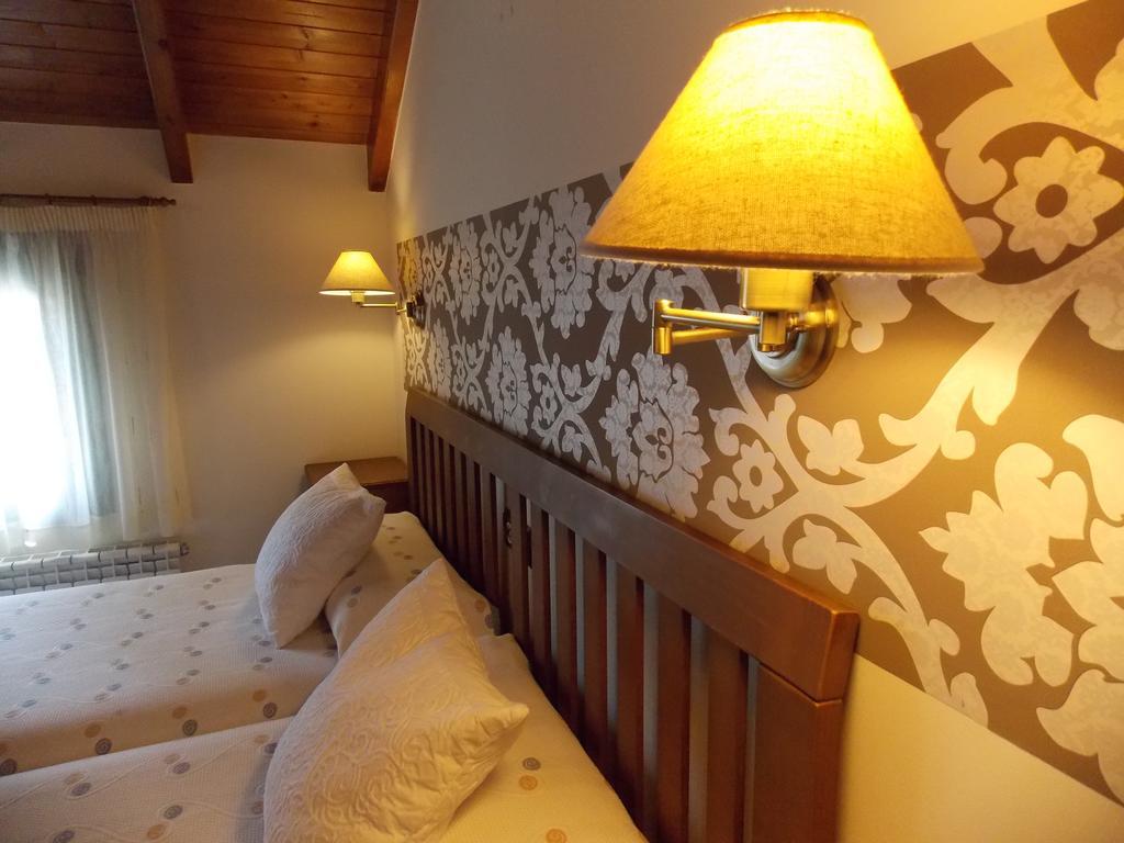 Hostal El Recanto Вега-де-Валькарсе Номер фото