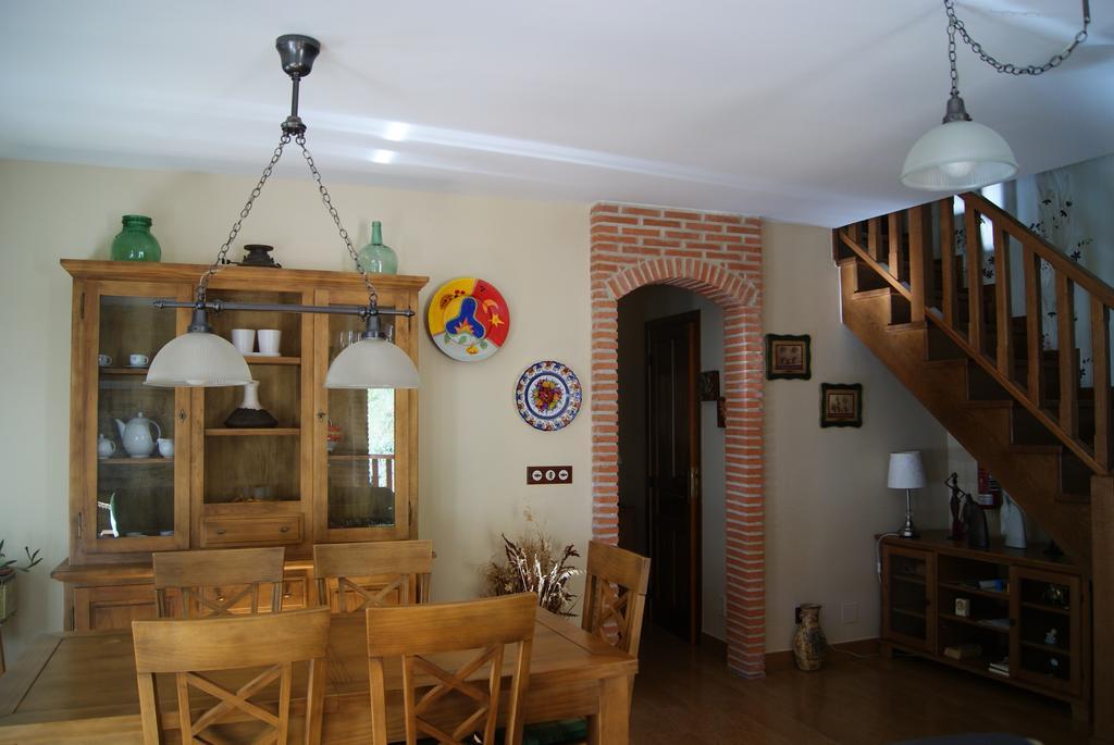 Hostal El Recanto Вега-де-Валькарсе Екстер'єр фото