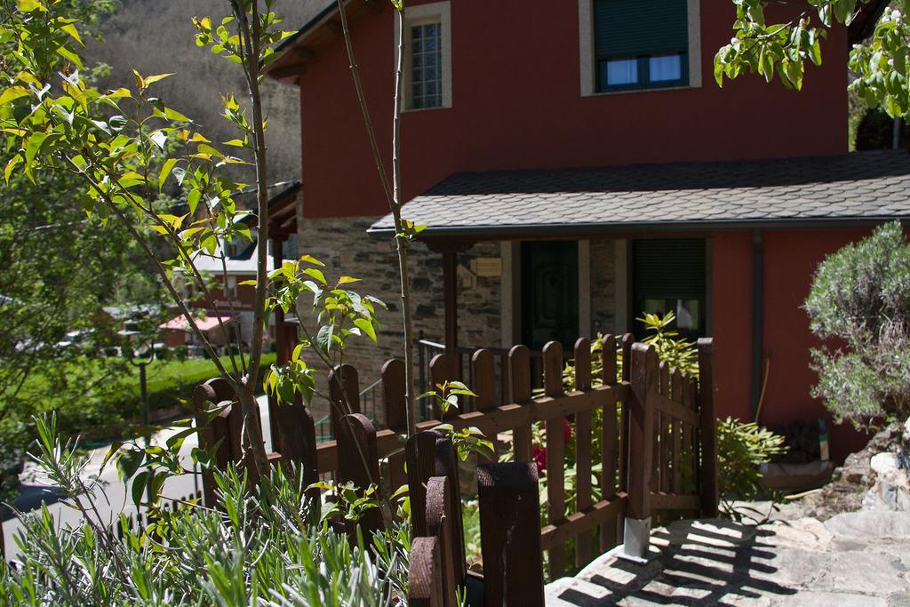 Hostal El Recanto Вега-де-Валькарсе Екстер'єр фото