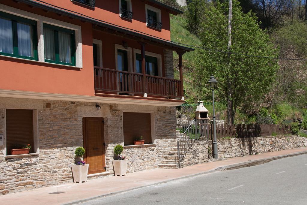 Hostal El Recanto Вега-де-Валькарсе Екстер'єр фото