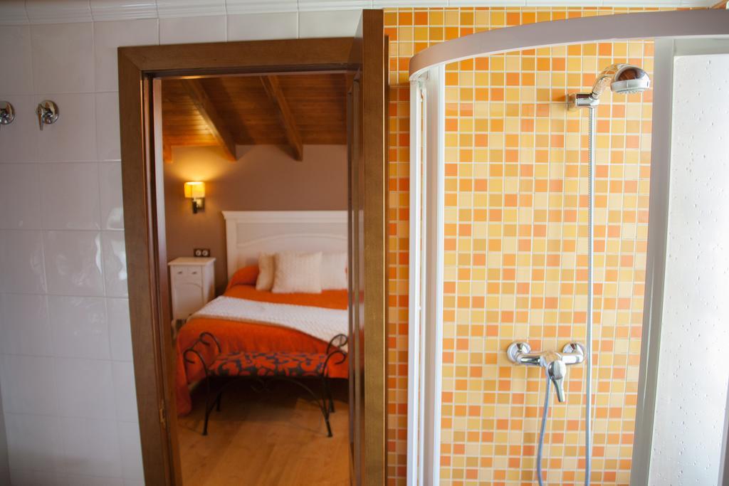 Hostal El Recanto Вега-де-Валькарсе Екстер'єр фото