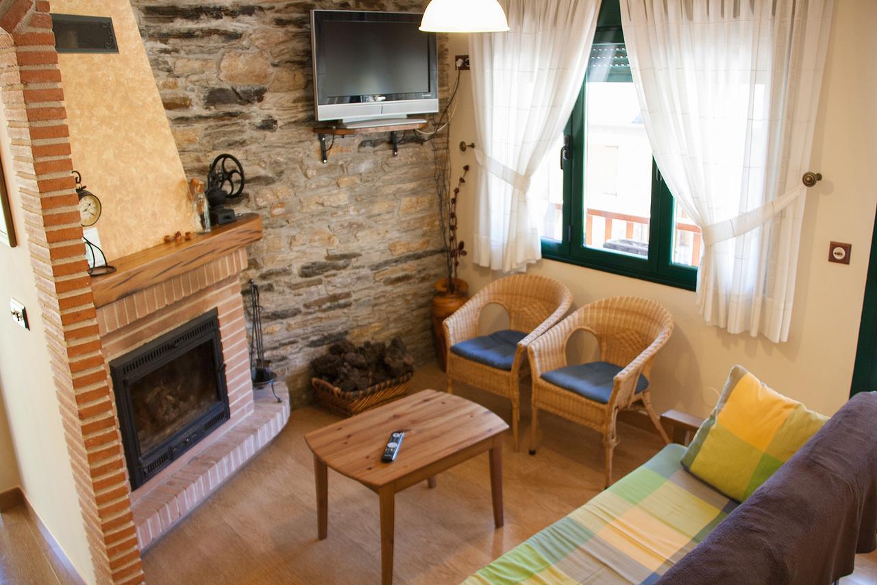 Hostal El Recanto Вега-де-Валькарсе Екстер'єр фото